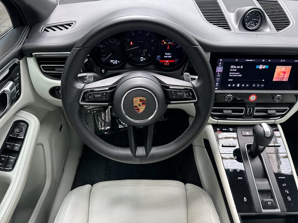 Thumbnail: 2022 Porsche Macan - 12