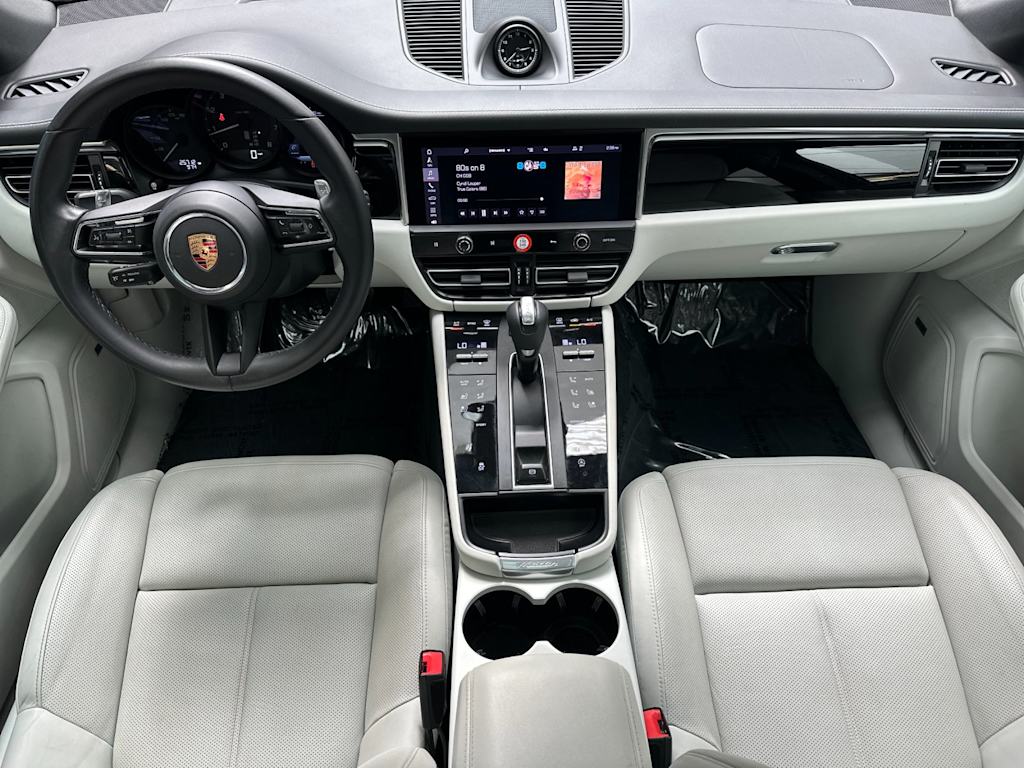 Thumbnail: 2022 Porsche Macan - 9