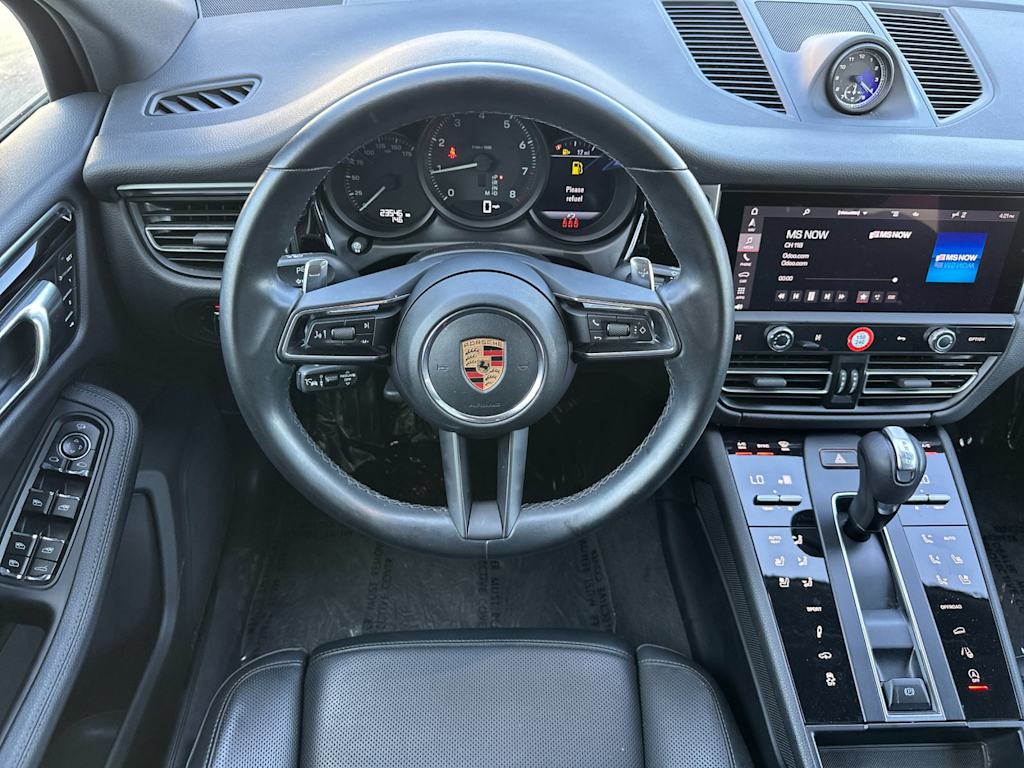 Thumbnail: 2023 Porsche Macan - 9