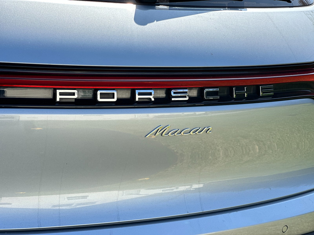 Thumbnail: 2023 Porsche Macan - 7