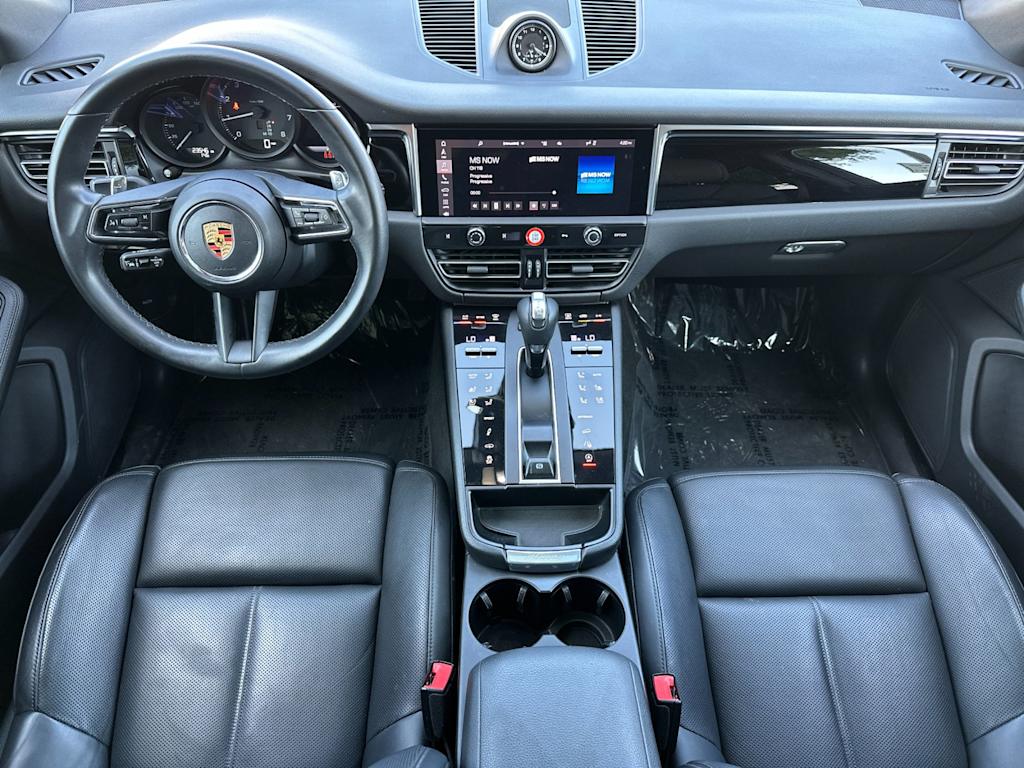 Thumbnail: 2023 Porsche Macan - 2