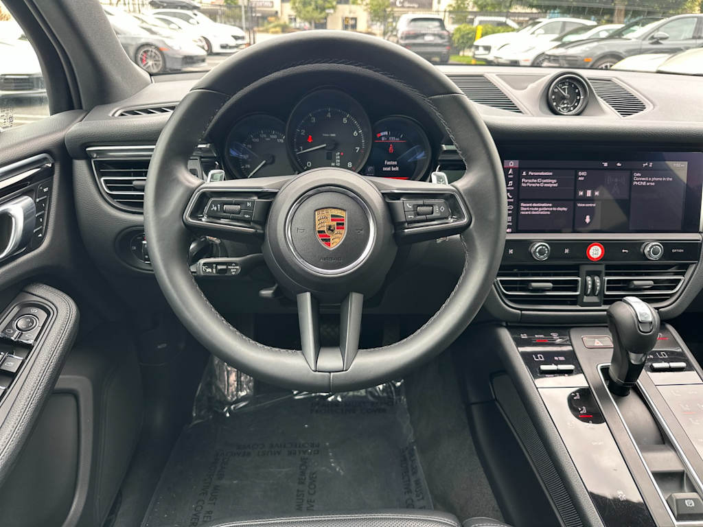Thumbnail: 2024 Porsche Macan - 11