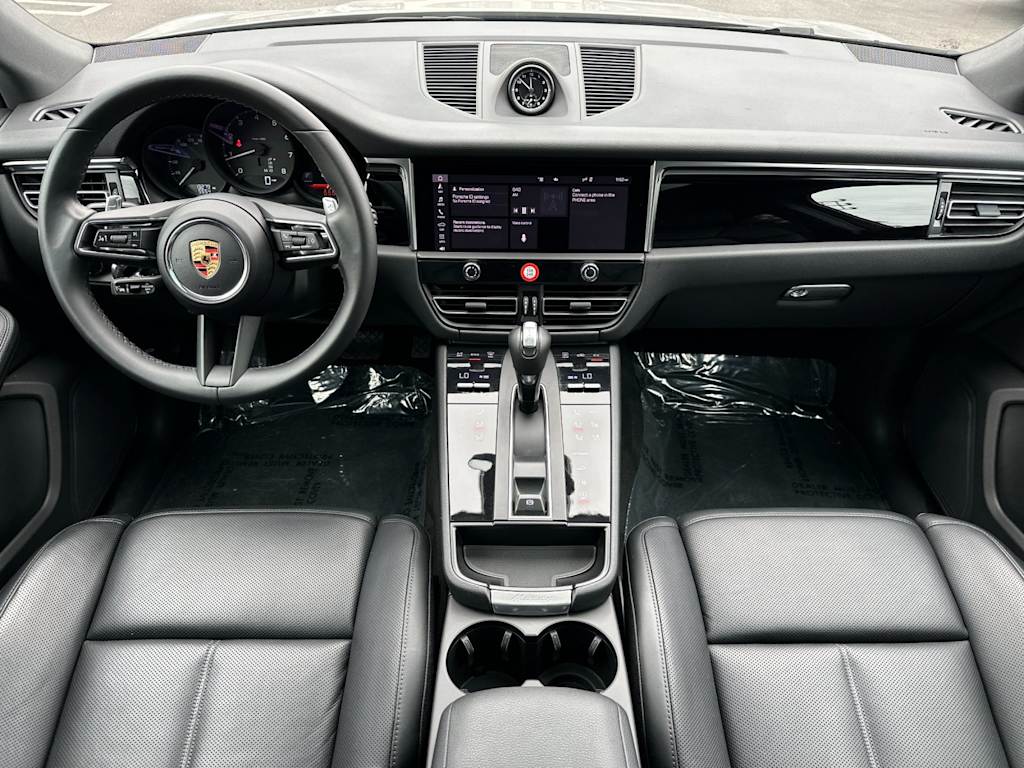 Thumbnail: 2024 Porsche Macan - 8