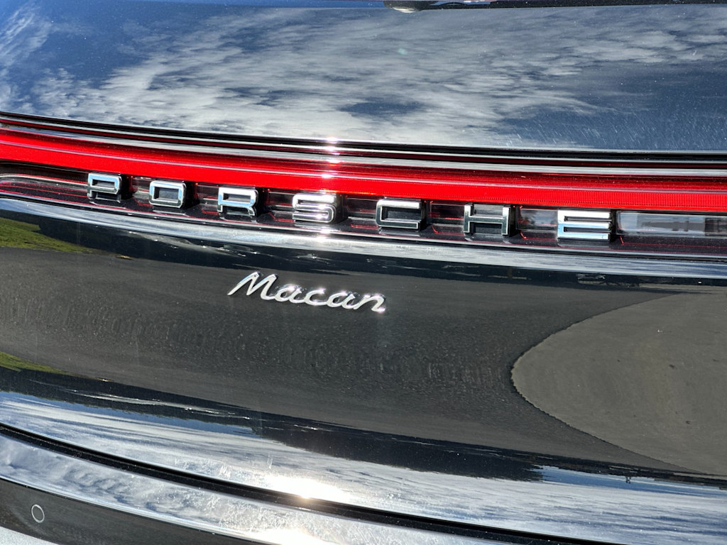 Thumbnail: 2025 Porsche Macan - 7