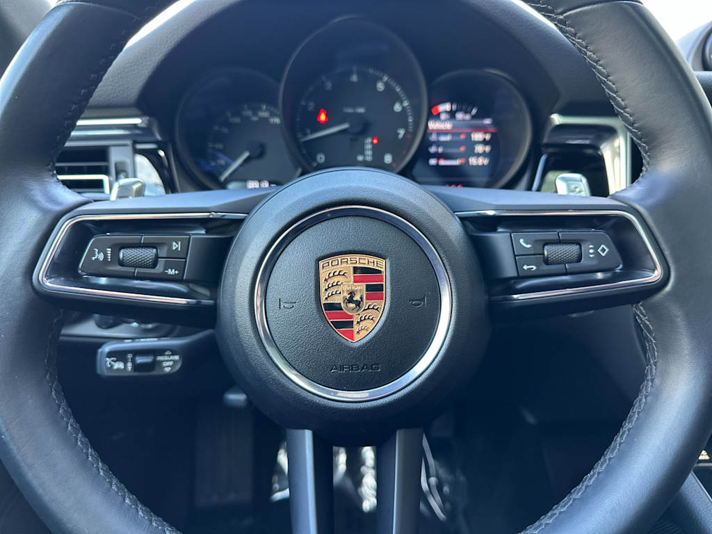 Thumbnail: 2025 Porsche Macan - 30
