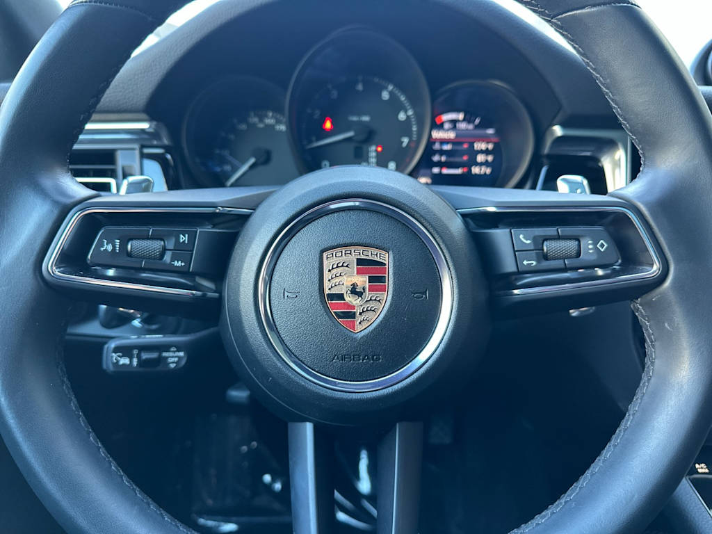 Thumbnail: 2025 Porsche Macan - 29
