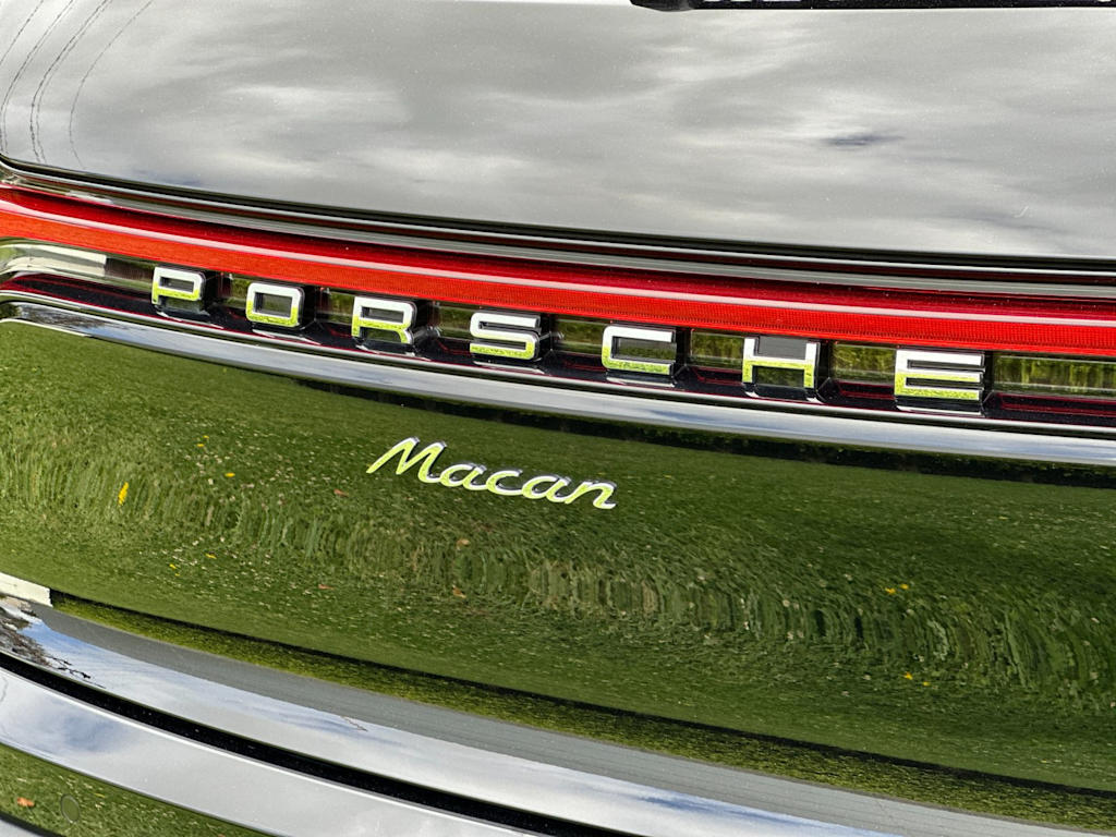 Thumbnail: 2025 Porsche Macan - 7