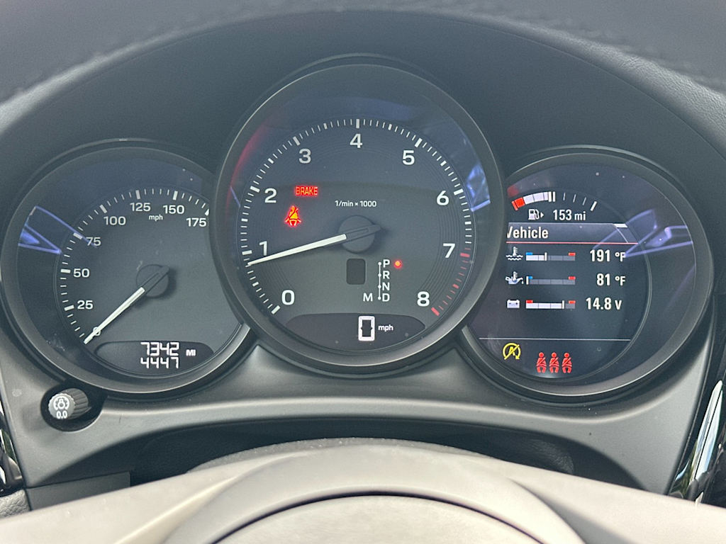 Thumbnail: 2025 Porsche Macan - 16