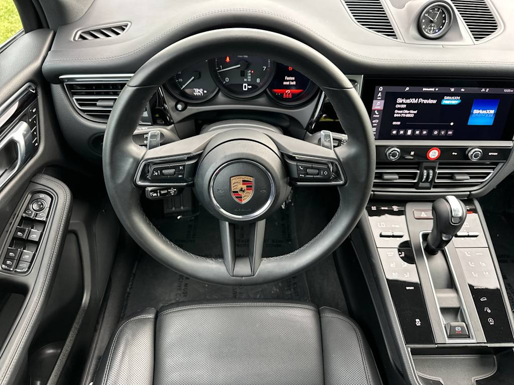 Thumbnail: 2025 Porsche Macan - 9