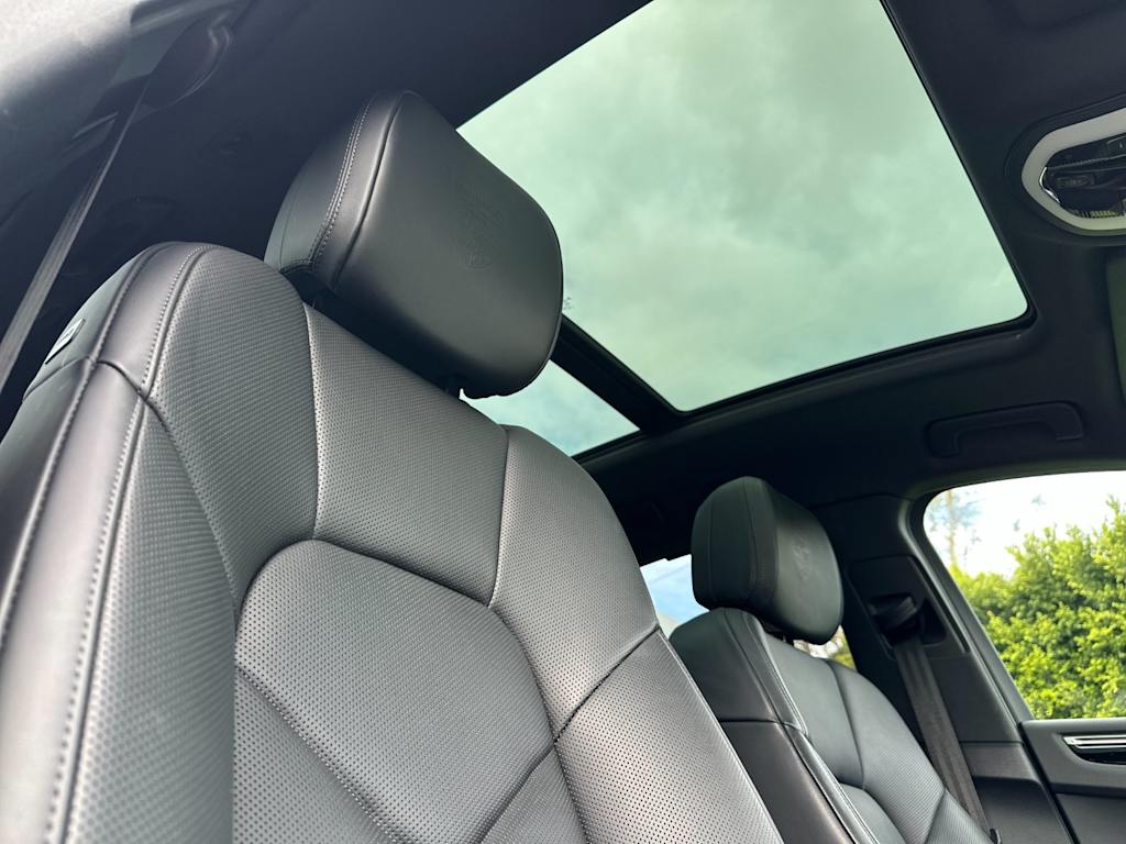 Thumbnail: 2025 Porsche Macan - 25