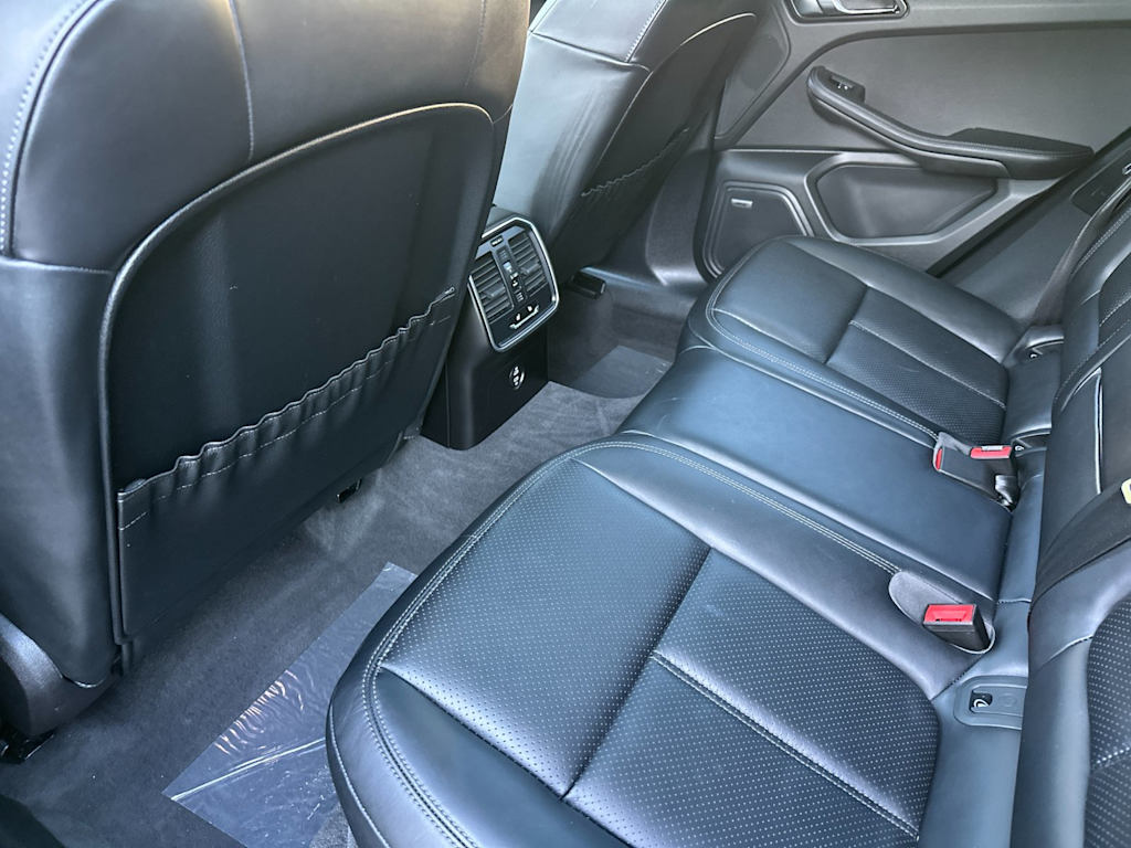 Thumbnail: 2025 Porsche Macan - 11