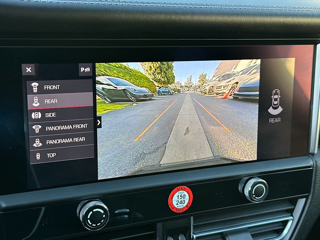 Thumbnail: 2025 Porsche Macan - 28