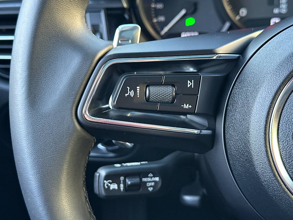 Thumbnail: 2025 Porsche Macan - 31