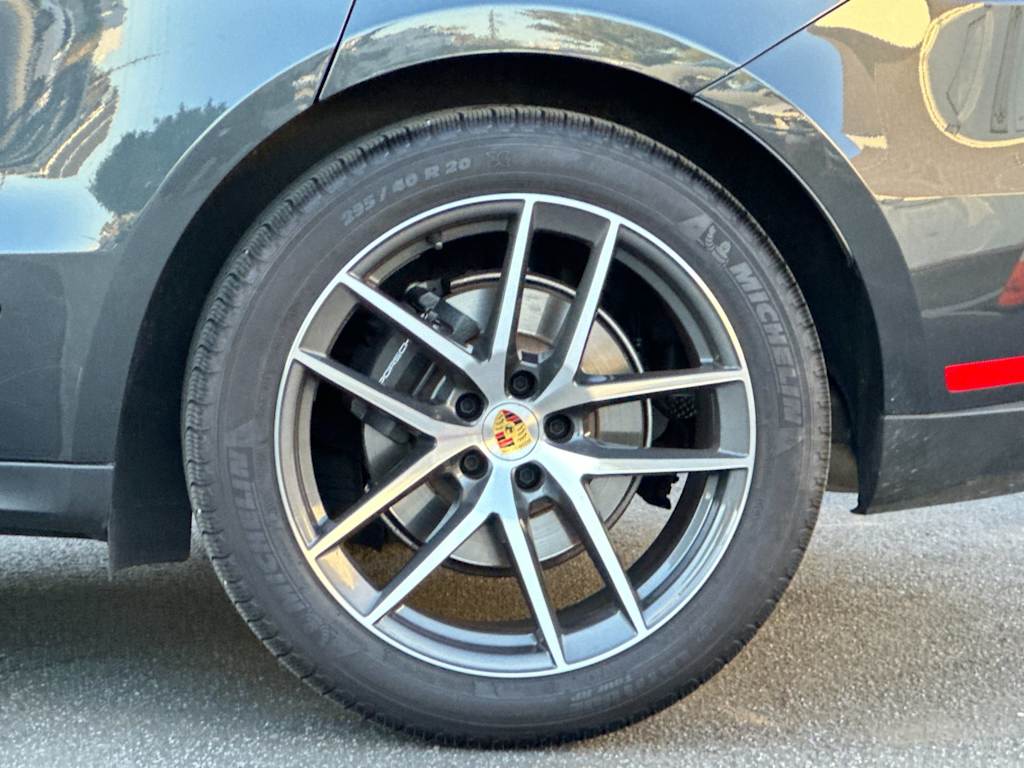 Thumbnail: 2025 Porsche Macan - 8