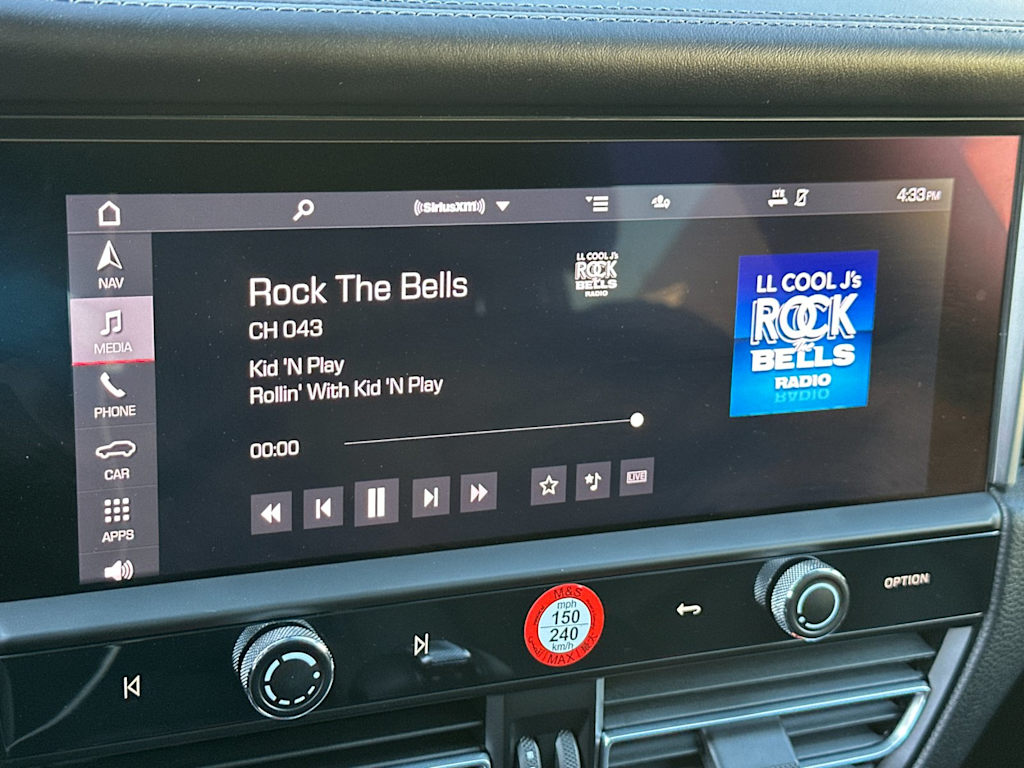 Thumbnail: 2025 Porsche Macan - 26