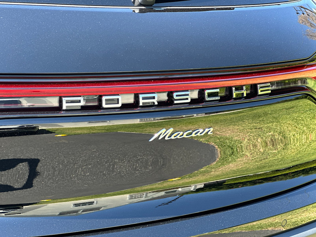 Thumbnail: 2025 Porsche Macan - 6
