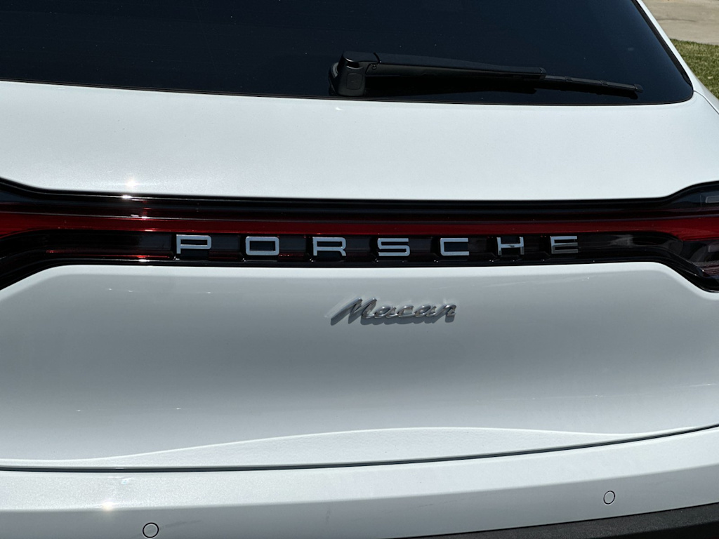 Thumbnail: 2025 Porsche Macan - 6