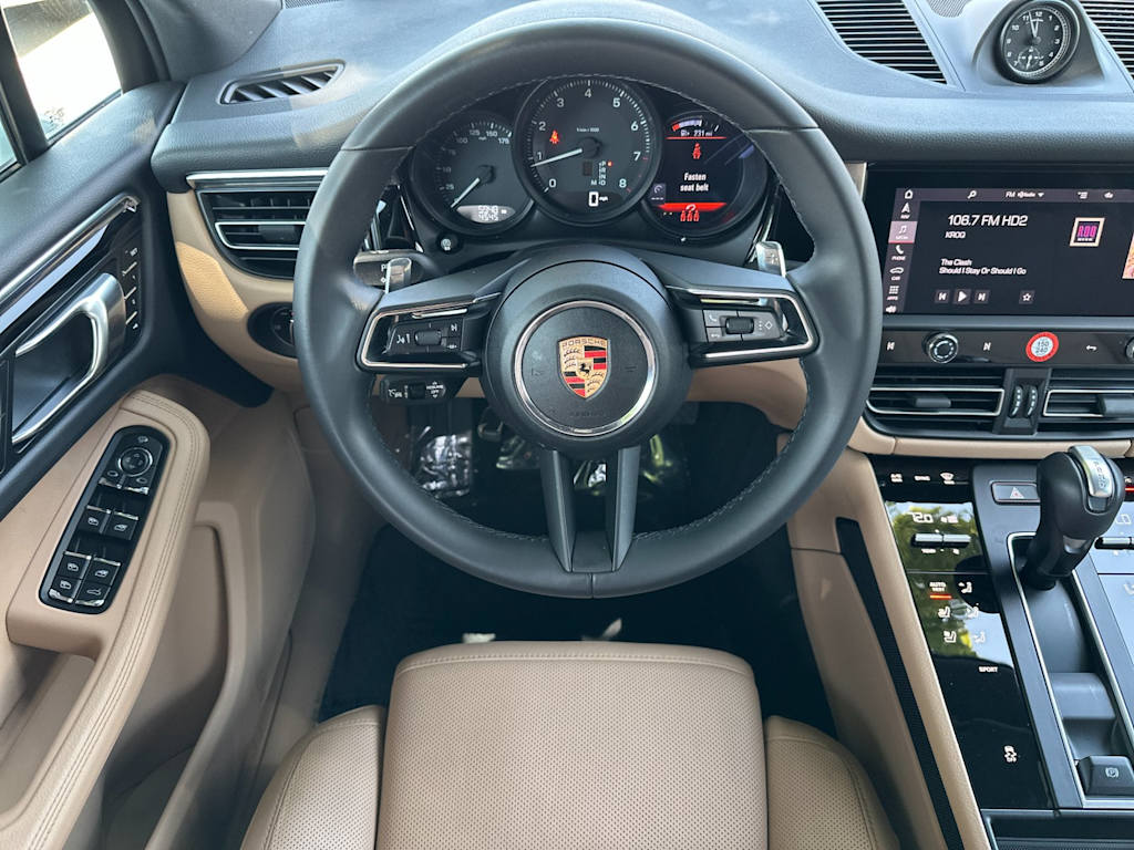 Thumbnail: 2025 Porsche Macan - 11