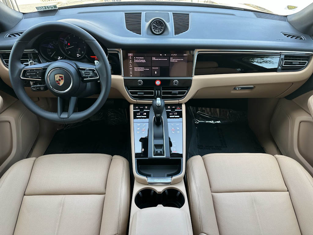 Thumbnail: 2025 Porsche Macan - 9
