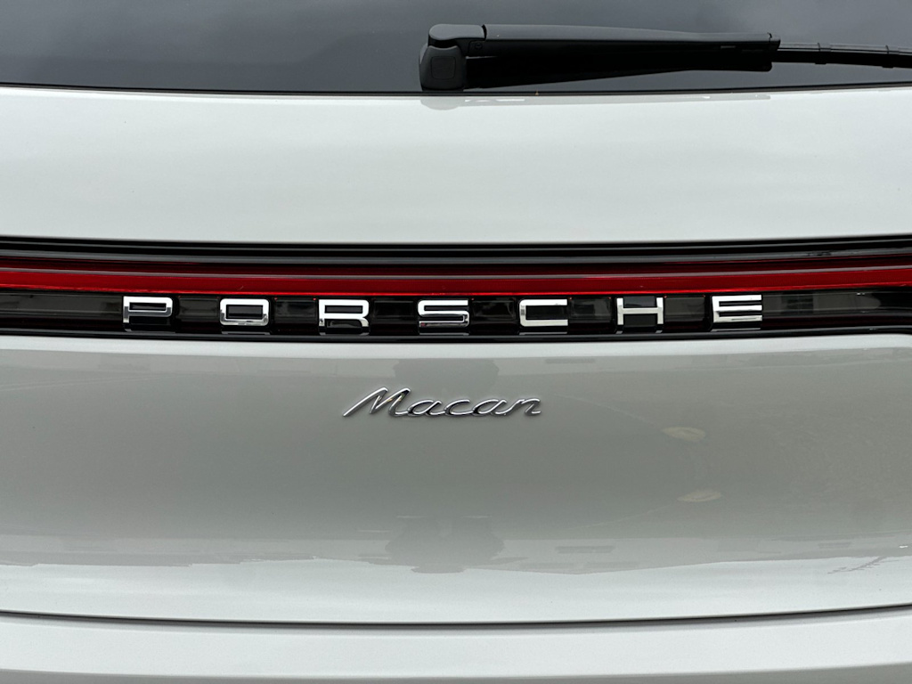 Thumbnail: 2026 Porsche Macan - 33