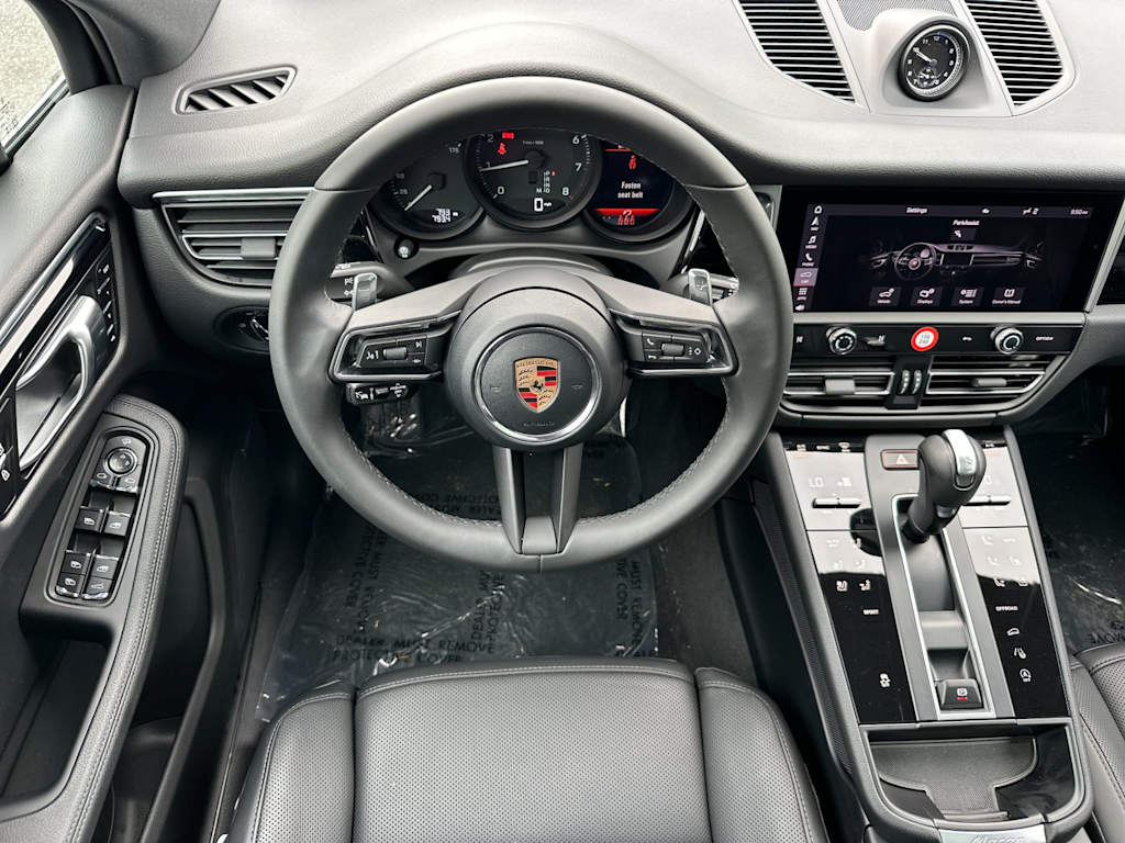 Thumbnail: 2026 Porsche Macan - 9