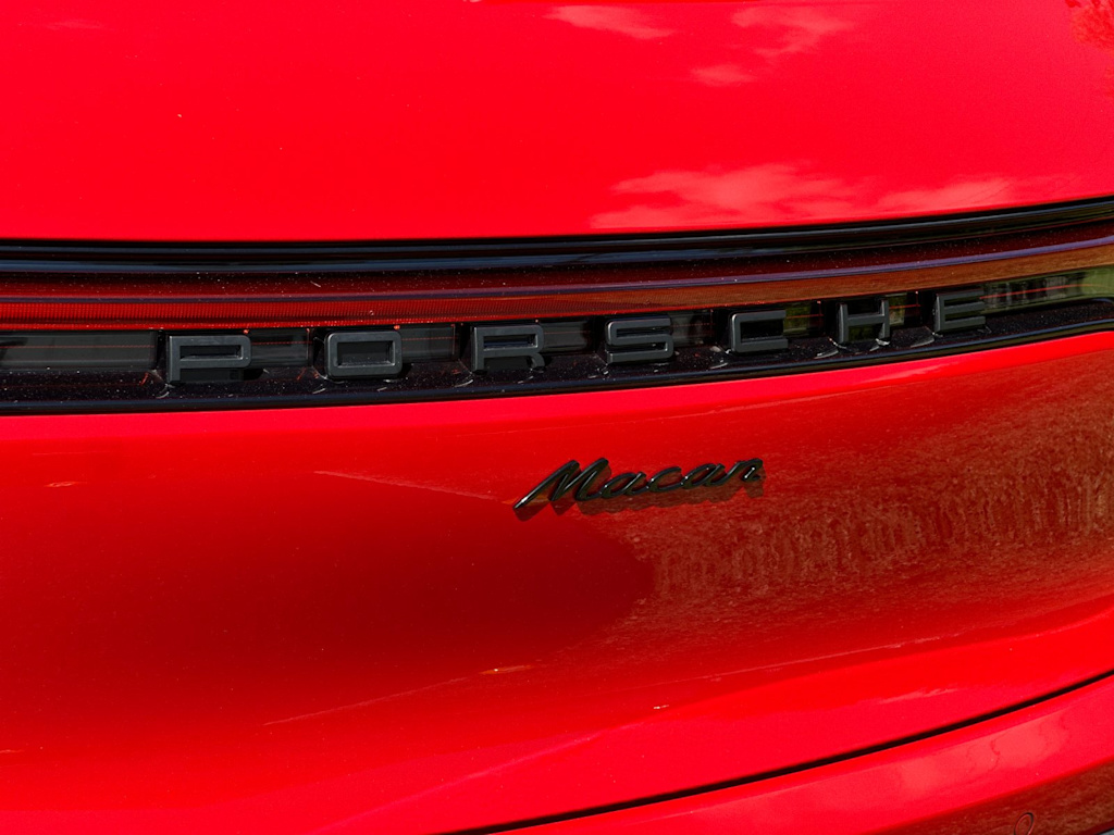 Thumbnail: 2026 Porsche Macan - 33