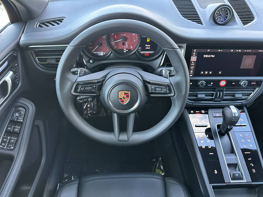 Thumbnail: 2026 Porsche Macan - 12