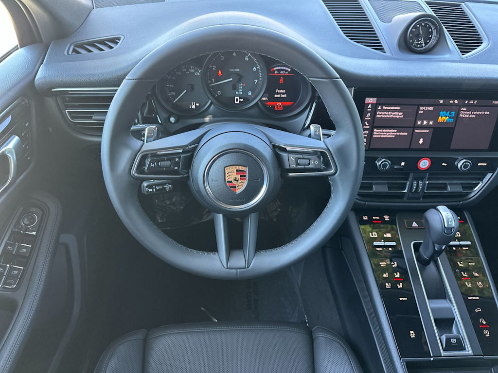 Thumbnail: 2026 Porsche Macan - 9