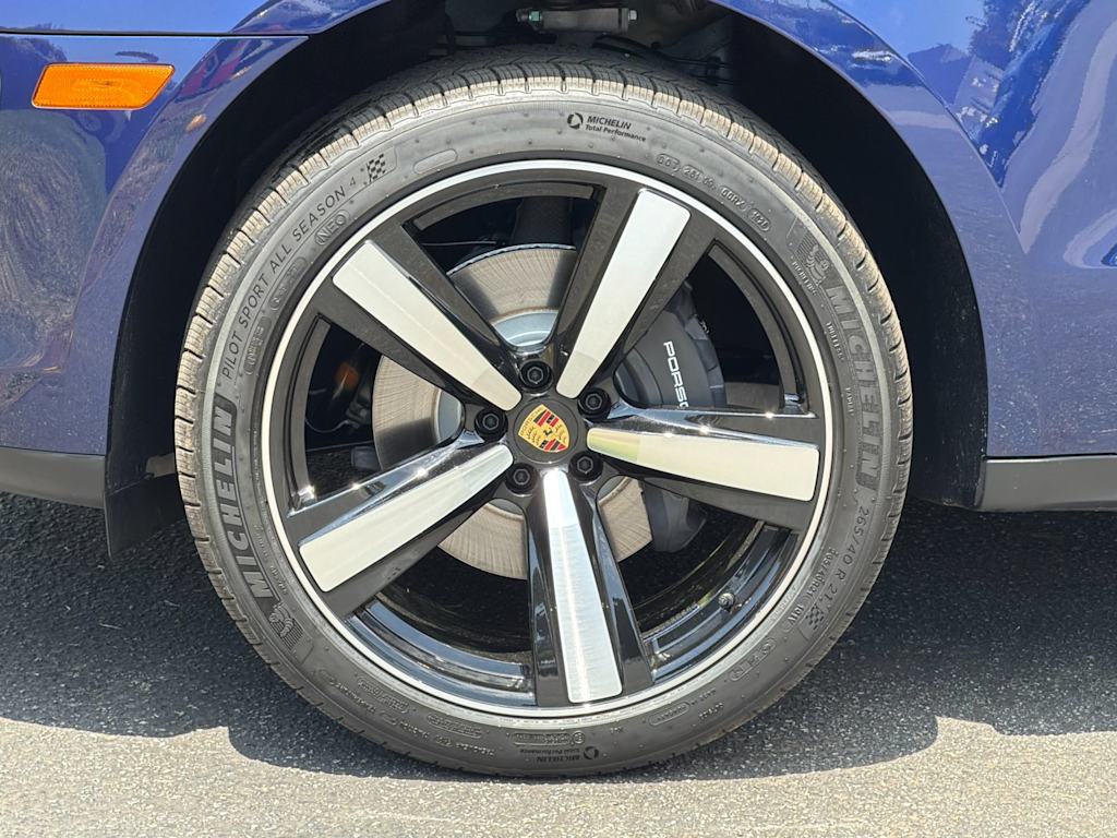 Thumbnail: 2026 Porsche Macan - 8