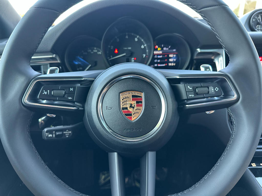 Thumbnail: 2026 Porsche Macan - 29