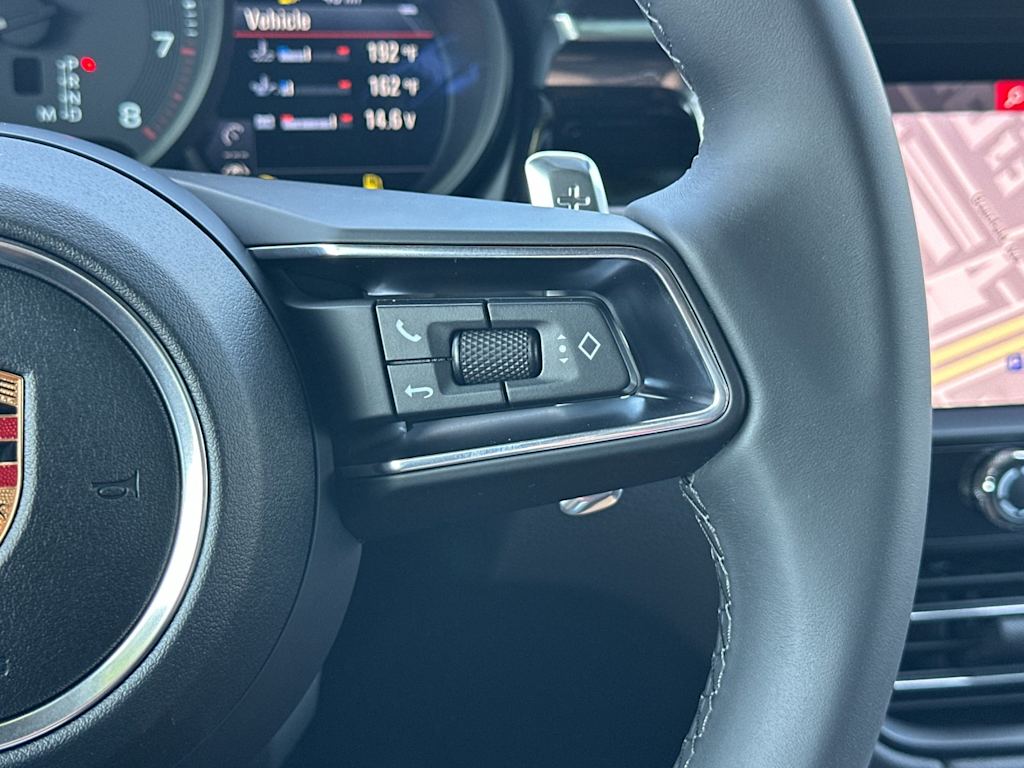 Thumbnail: 2026 Porsche Macan - 31