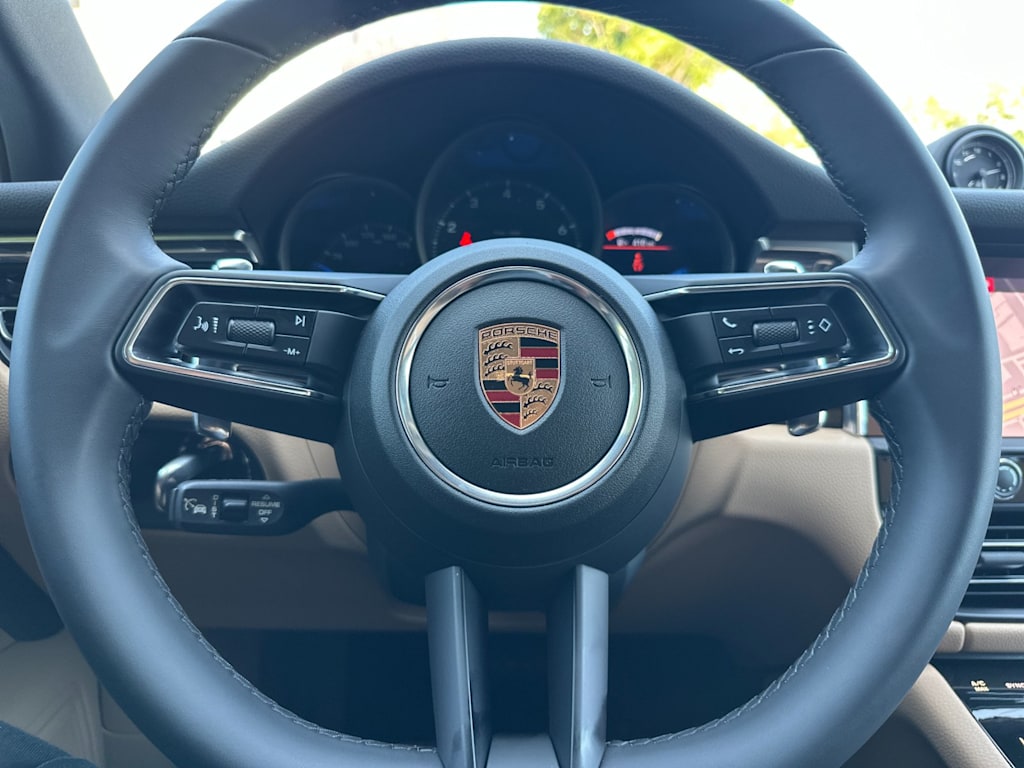 Thumbnail: 2026 Porsche Macan - 29