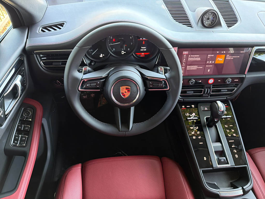 Thumbnail: 2026 Porsche Macan - 9