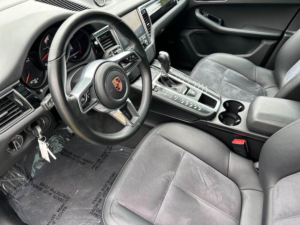 Thumbnail: 2018 Porsche Macan - 10