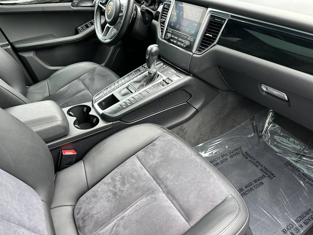Thumbnail: 2018 Porsche Macan - 23