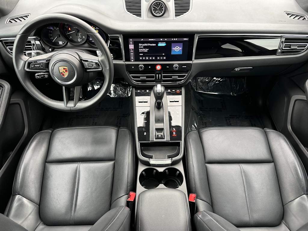 Thumbnail: 2025 Porsche Macan - 2