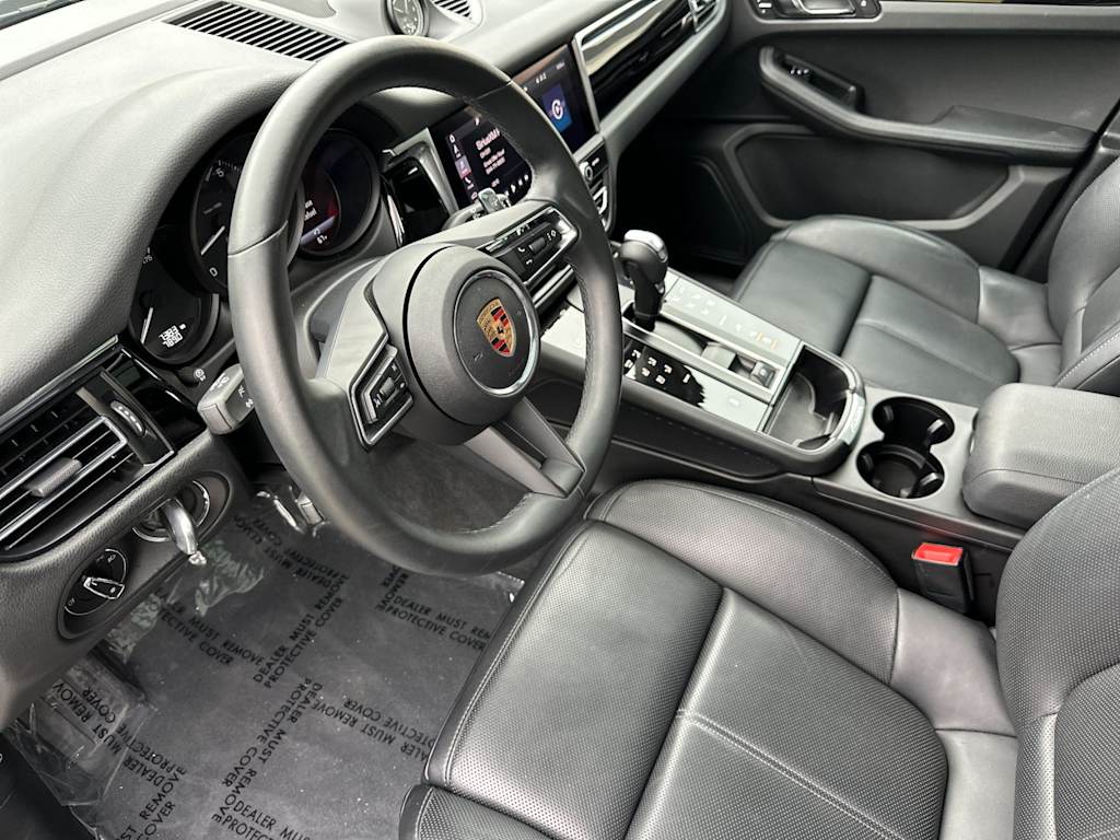 Thumbnail: 2025 Porsche Macan - 10