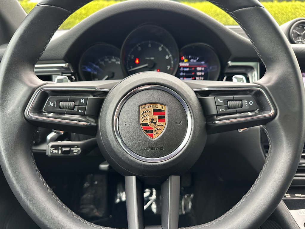 Thumbnail: 2025 Porsche Macan - 14