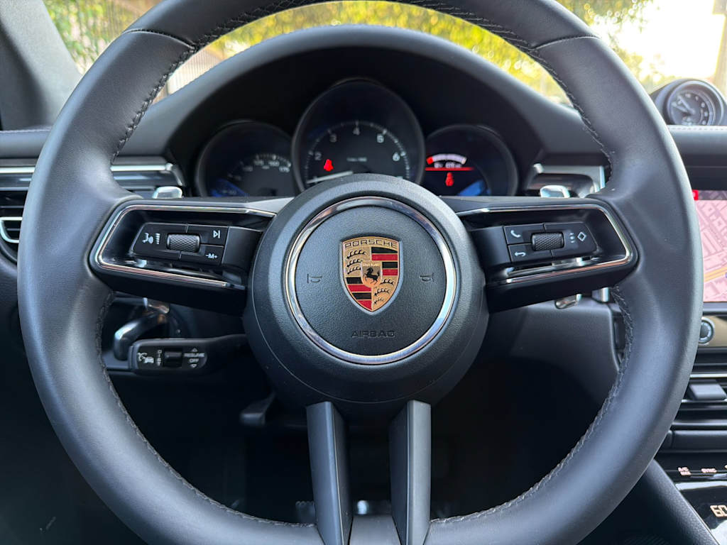 Thumbnail: 2025 Porsche Macan - 14