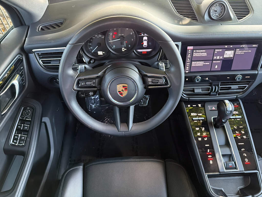 Thumbnail: 2025 Porsche Macan - 9