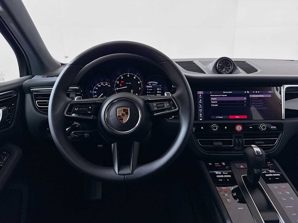 Thumbnail: 2025 Porsche Macan - 13