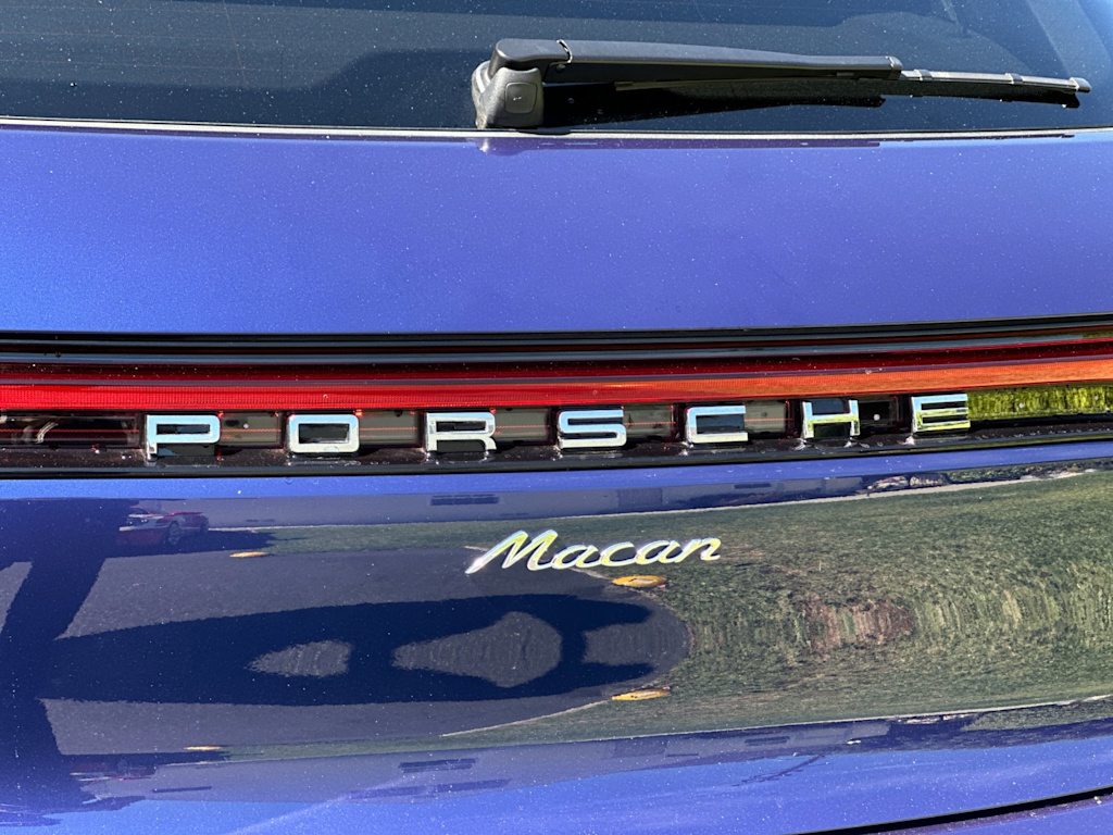 Thumbnail: 2025 Porsche Macan - 7