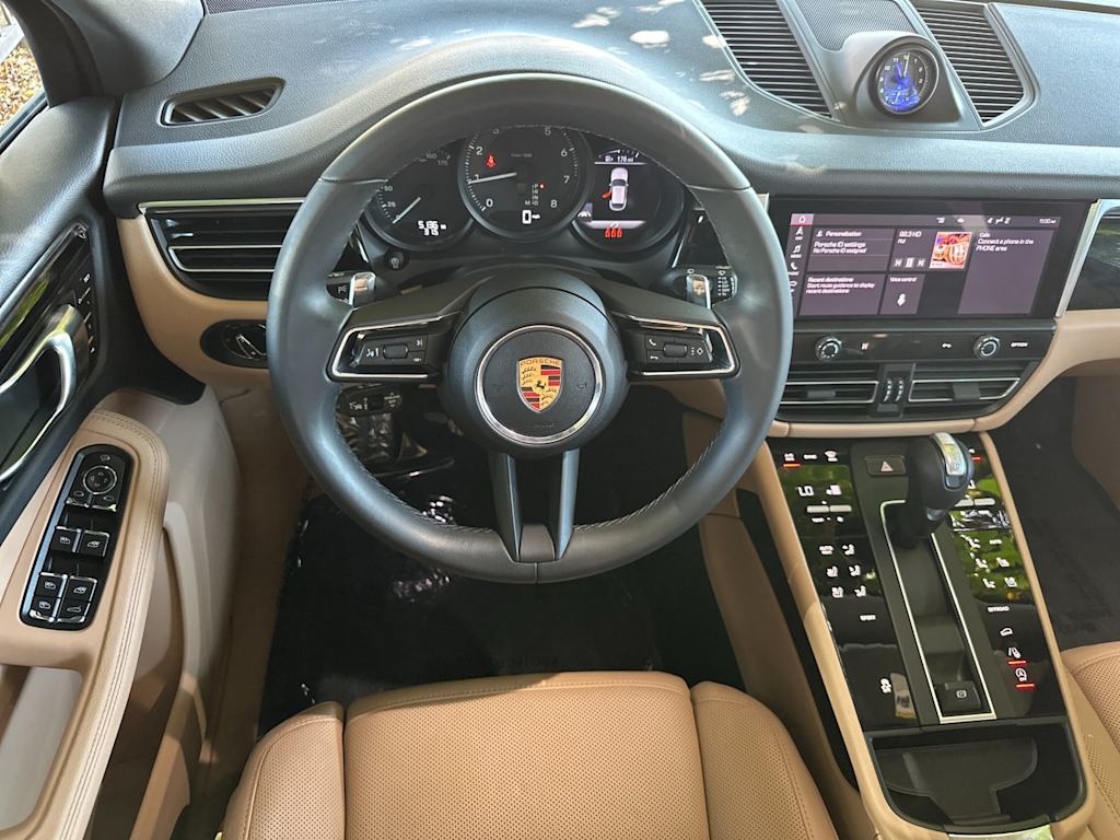 Thumbnail: 2025 Porsche Macan - 9