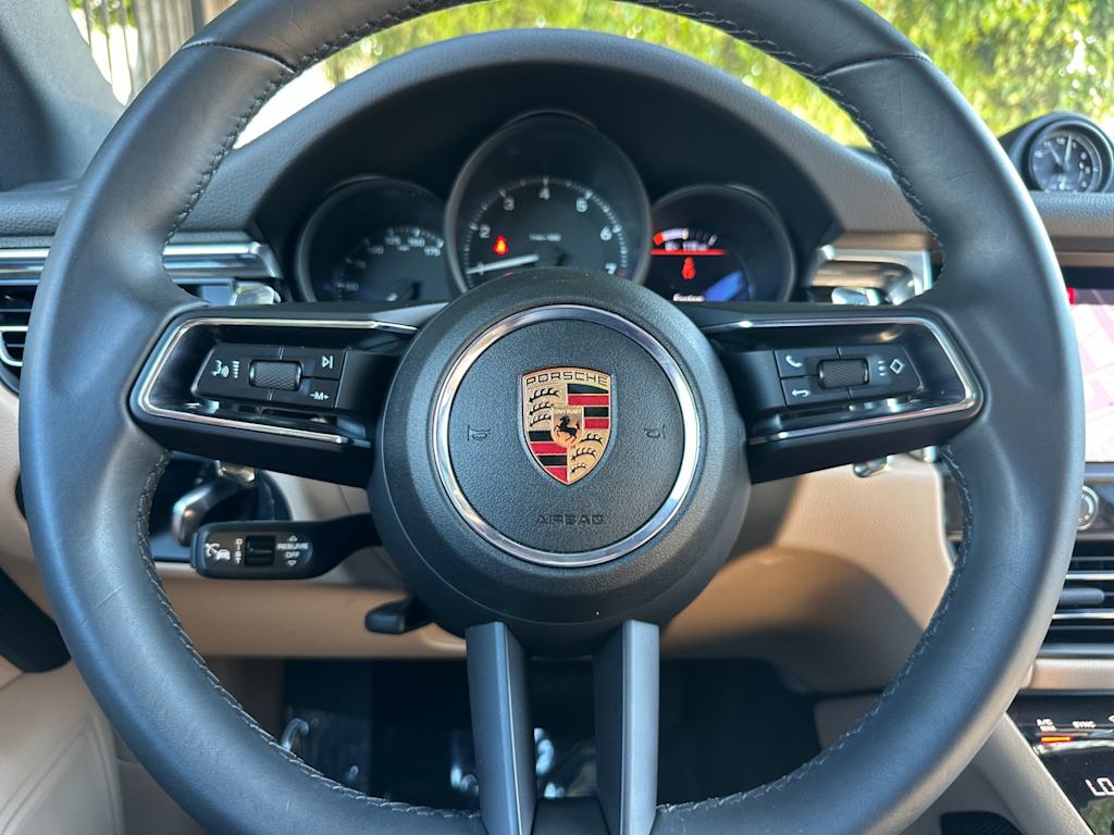 Thumbnail: 2025 Porsche Macan - 14