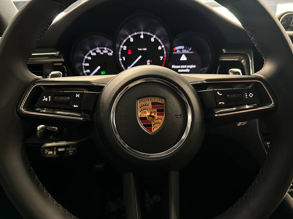 Thumbnail: 2025 Porsche Macan - 29
