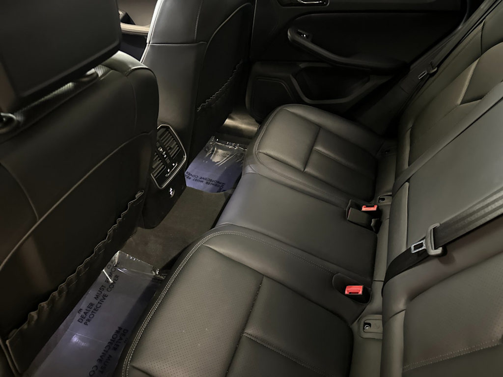 Thumbnail: 2025 Porsche Macan - 10