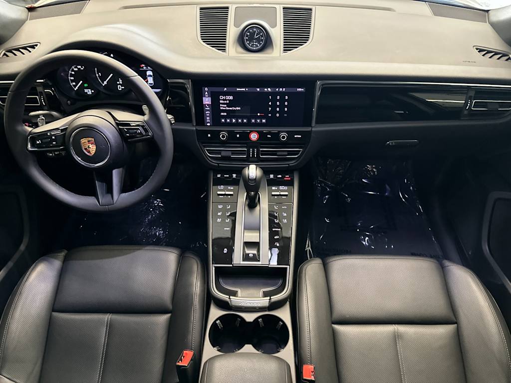 Thumbnail: 2025 Porsche Macan - 8