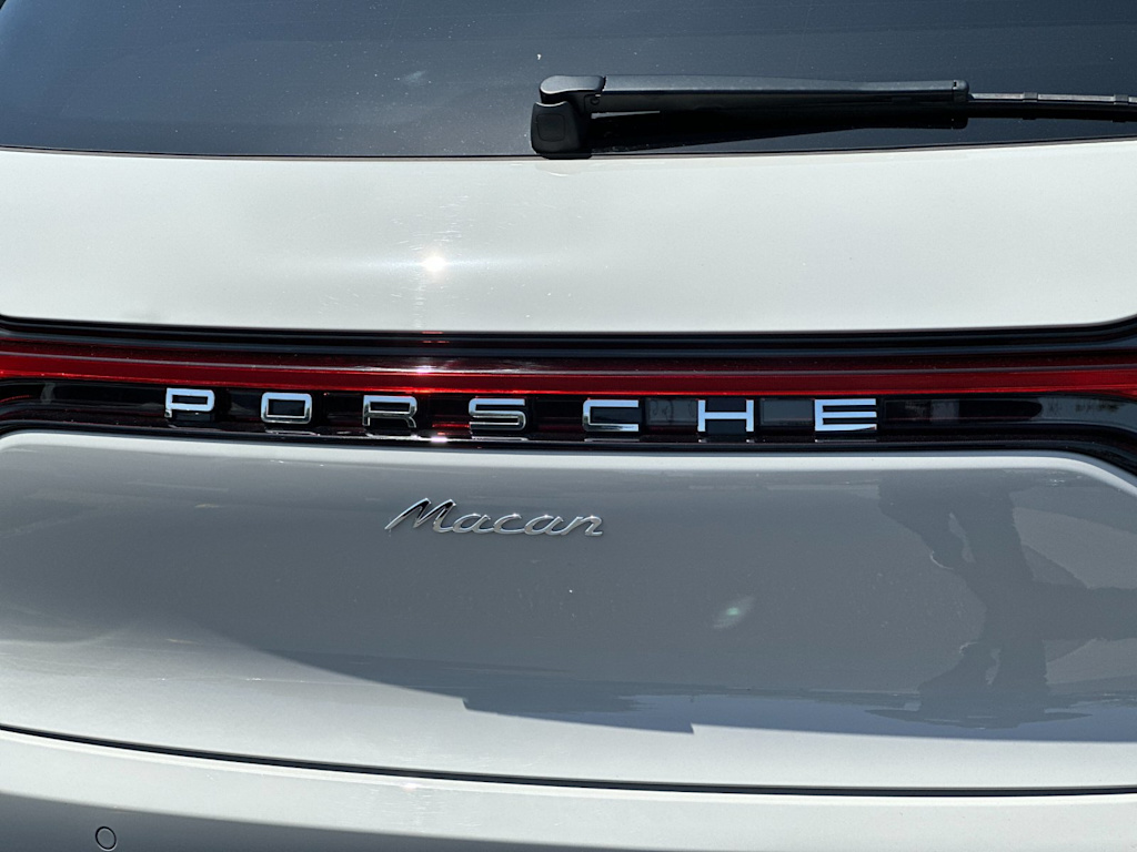 Thumbnail: 2025 Porsche Macan - 6