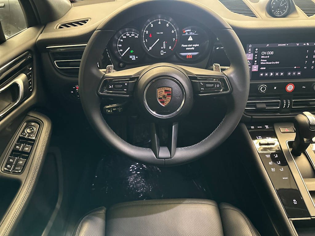 Thumbnail: 2025 Porsche Macan - 11