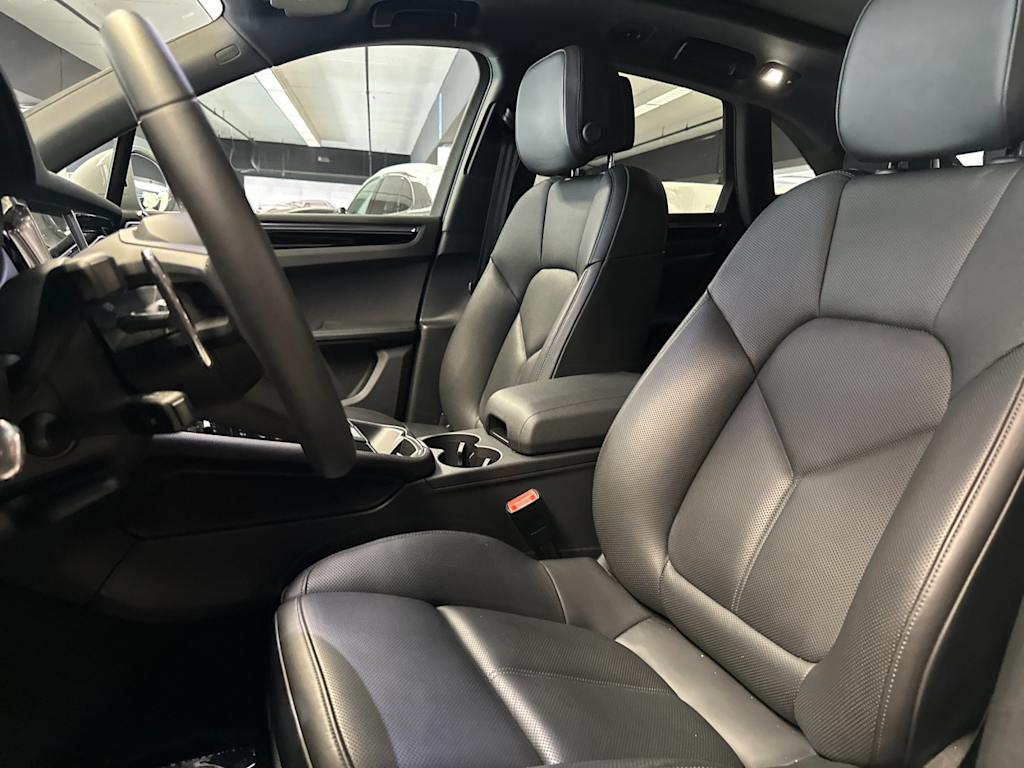 Thumbnail: 2025 Porsche Macan - 9